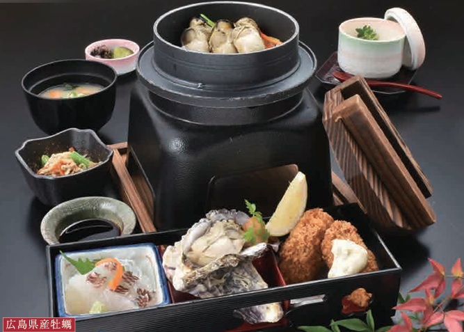 昼食：牡蠣釜飯御膳
